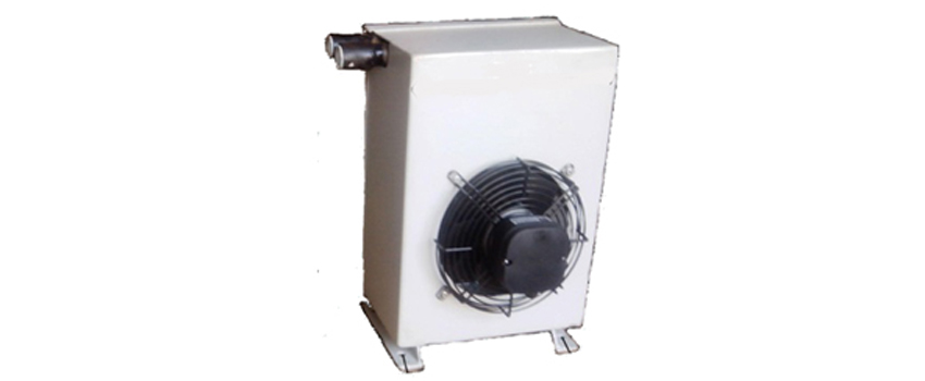 Air blast oil cooler